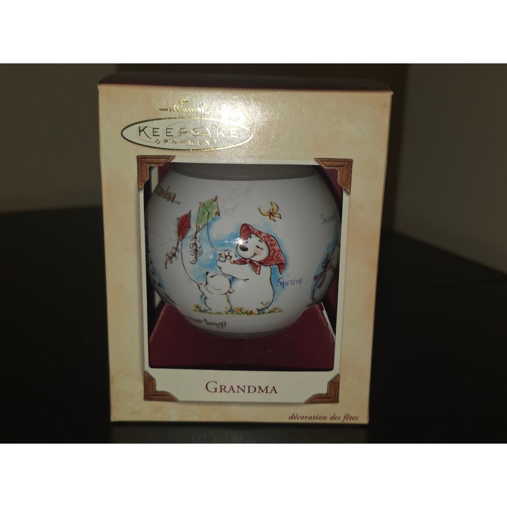 Hallmark Keepsake “Grandma” Glass Christmas Ball‎ Ornament 2002